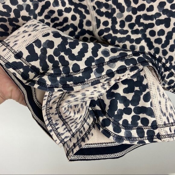 Lululemon Animal Print Run Speed Crop Leggings Size 4 Brown Luxtreme Breatheable - Picture 7 of 13